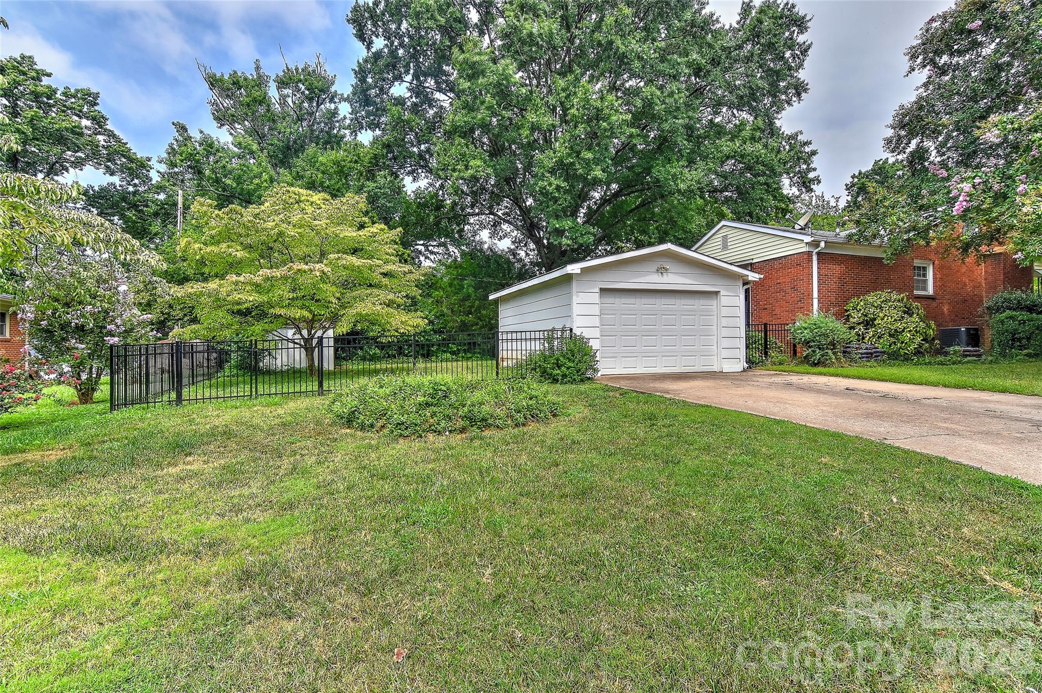 420 Seneca Place Charlotte NC 28210