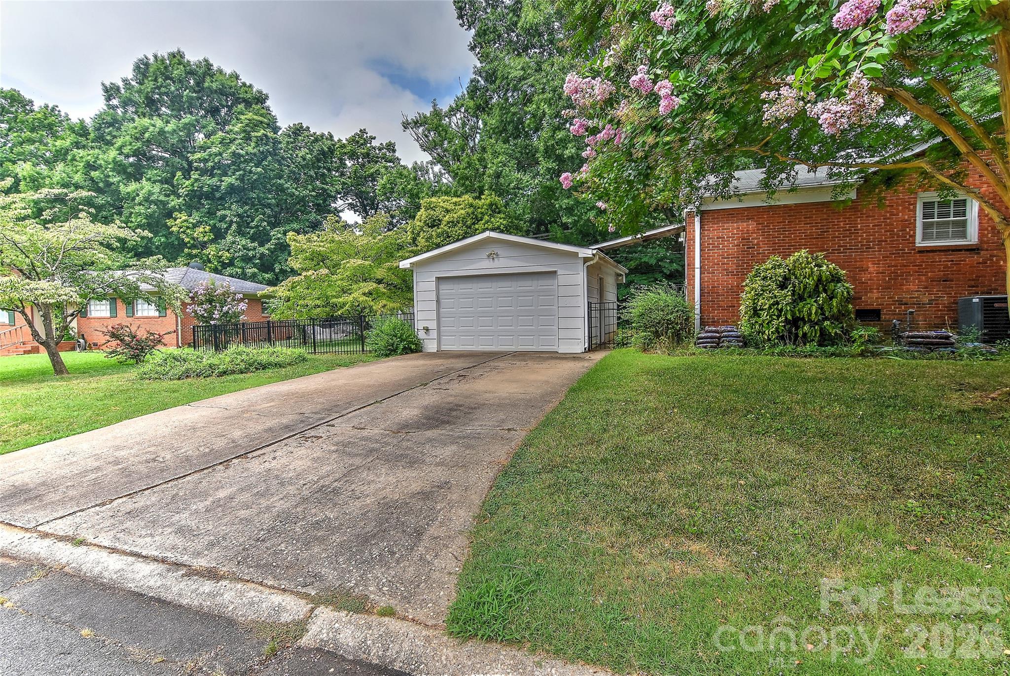 420 Seneca Place Charlotte NC 28210