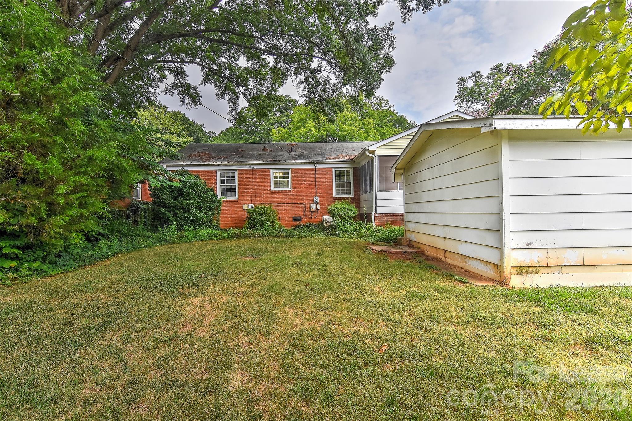 420 Seneca Place Charlotte NC 28210