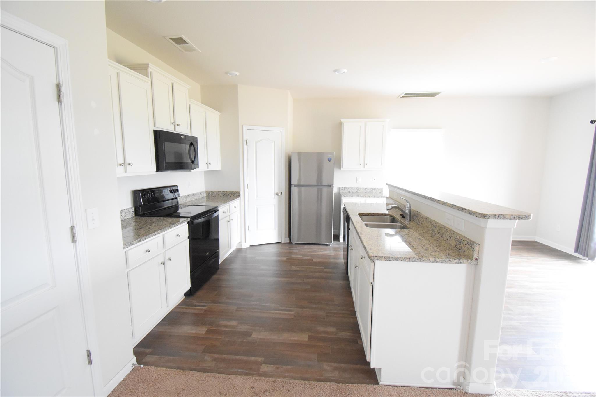 9709 Weikert Road Charlotte NC 28215