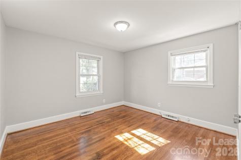 4914 Kistler Avenue Charlotte NC 28205