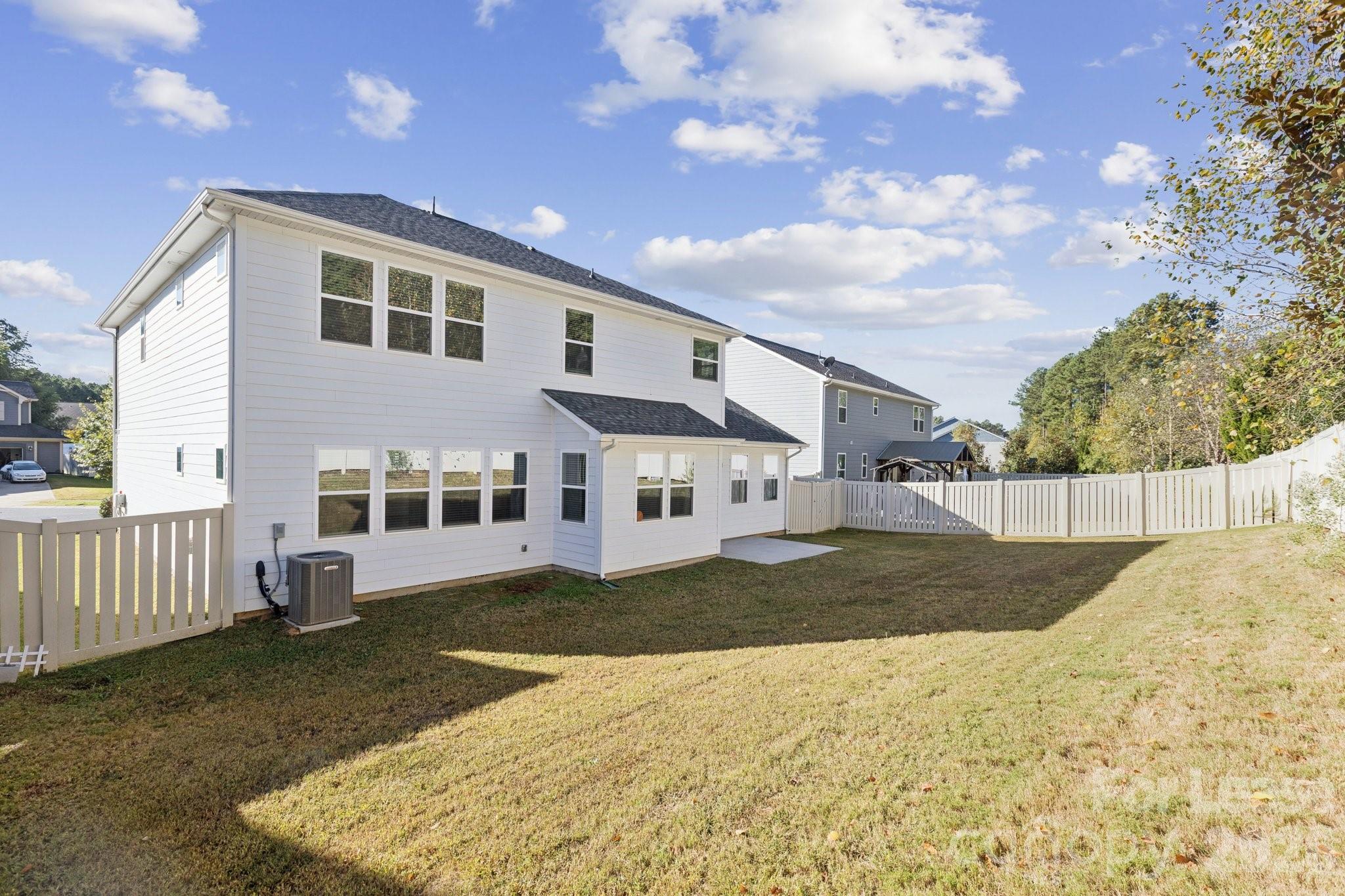 15311 Red Canoe Way Charlotte NC 28278