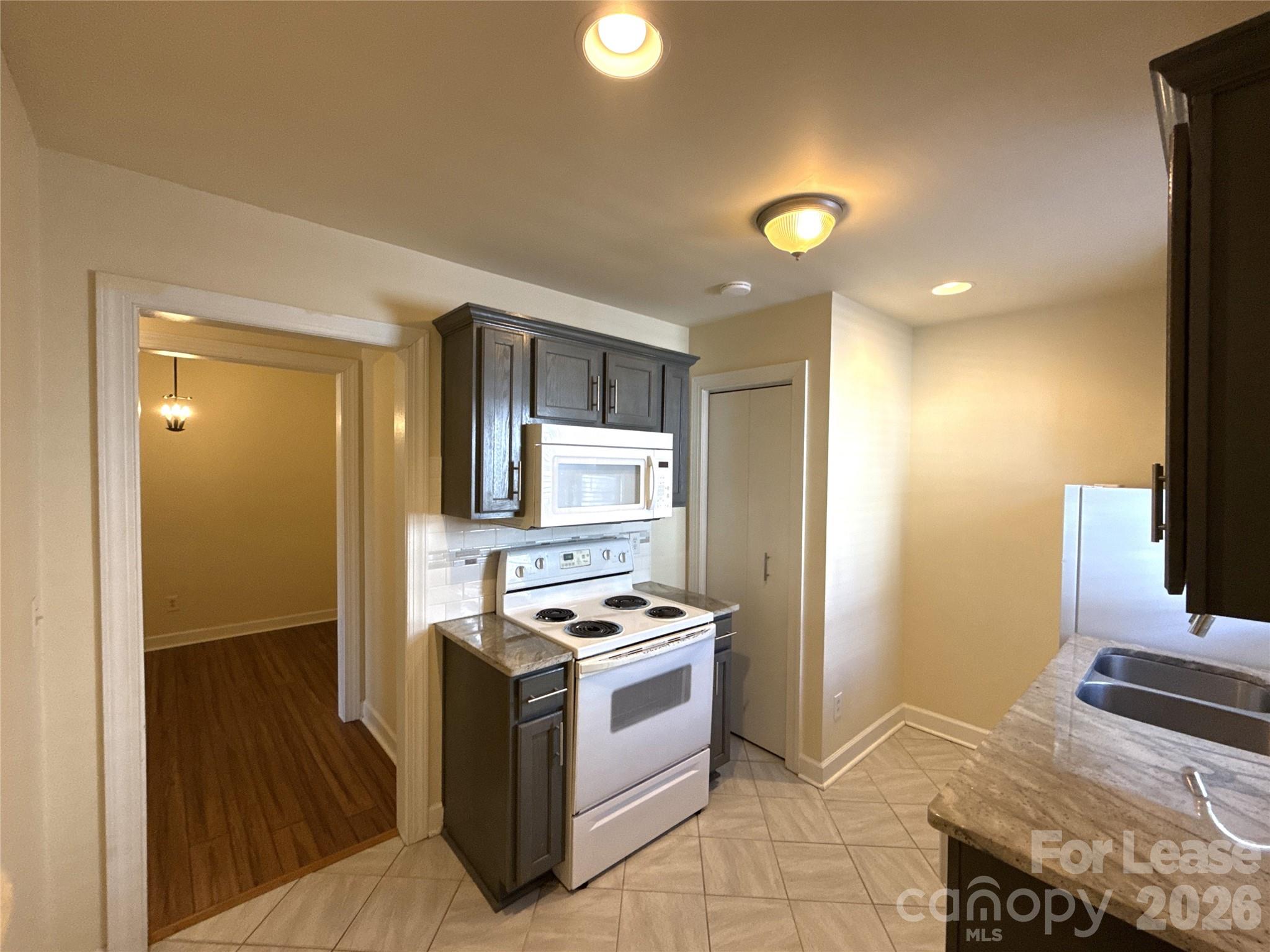 707 Grandin Road Charlotte NC 28208
