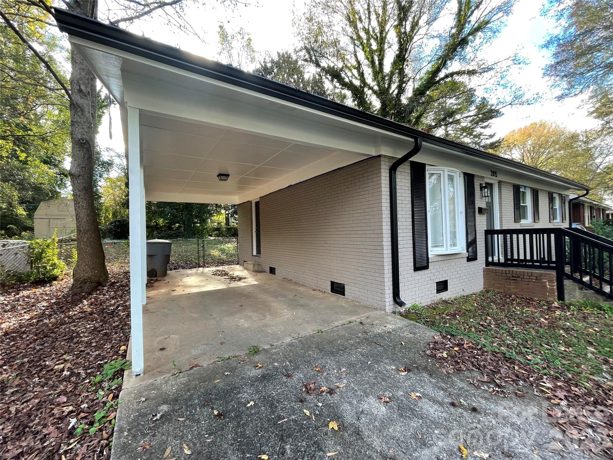 2815 Ravencroft Drive Charlotte NC 28208