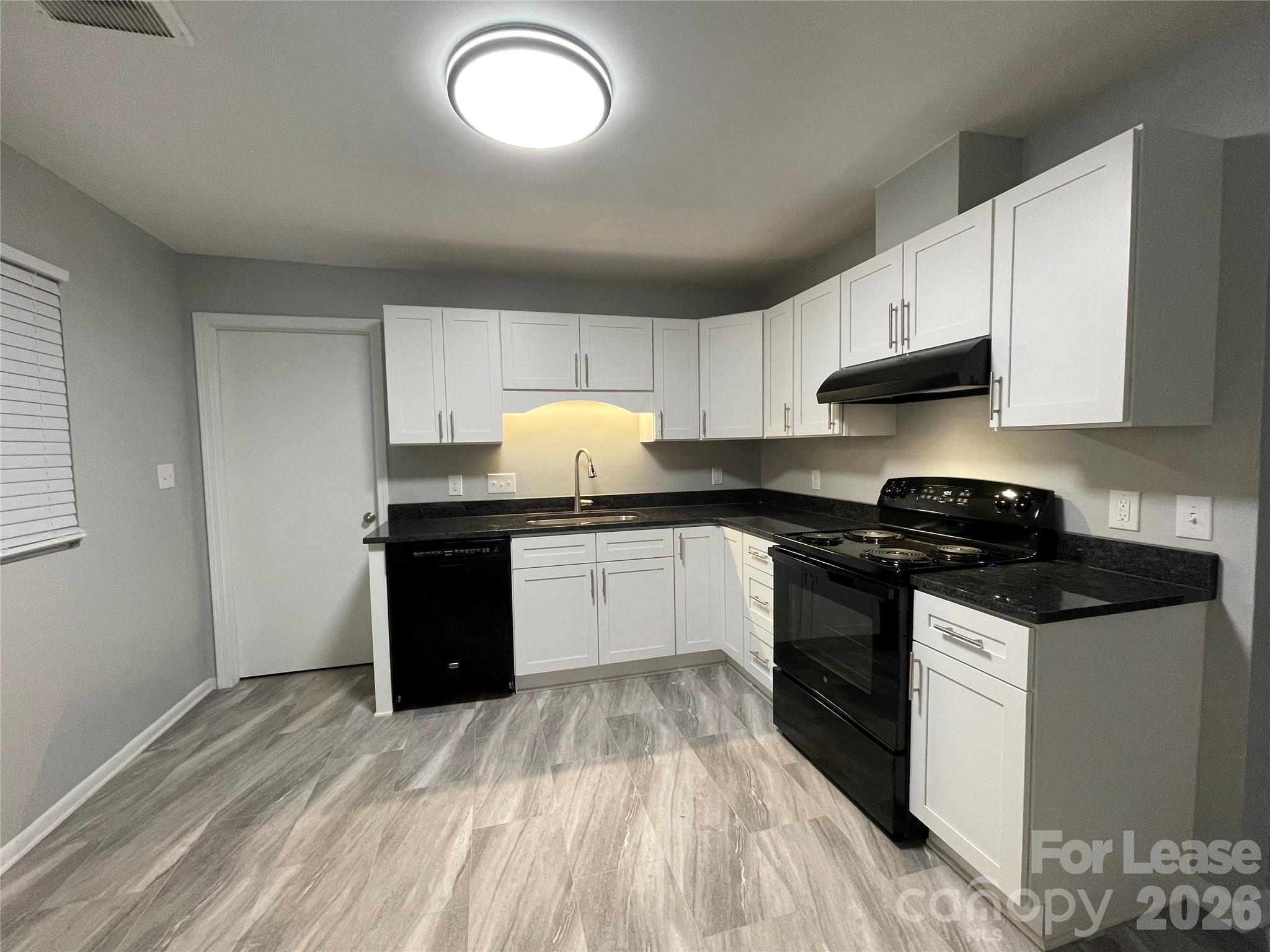 2815 Ravencroft Drive Charlotte NC 28208