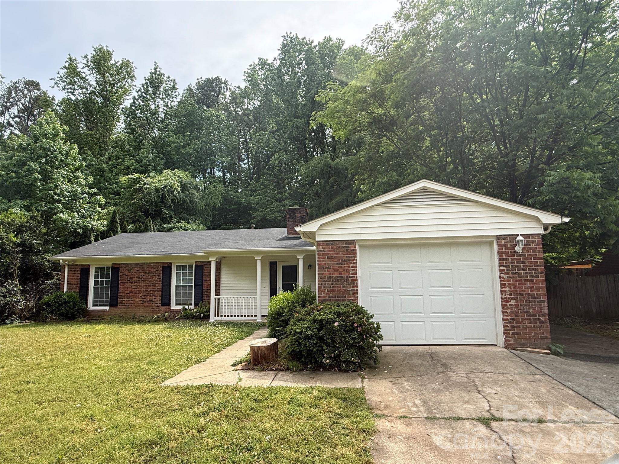 6341 Round Hill Road Charlotte NC 28211