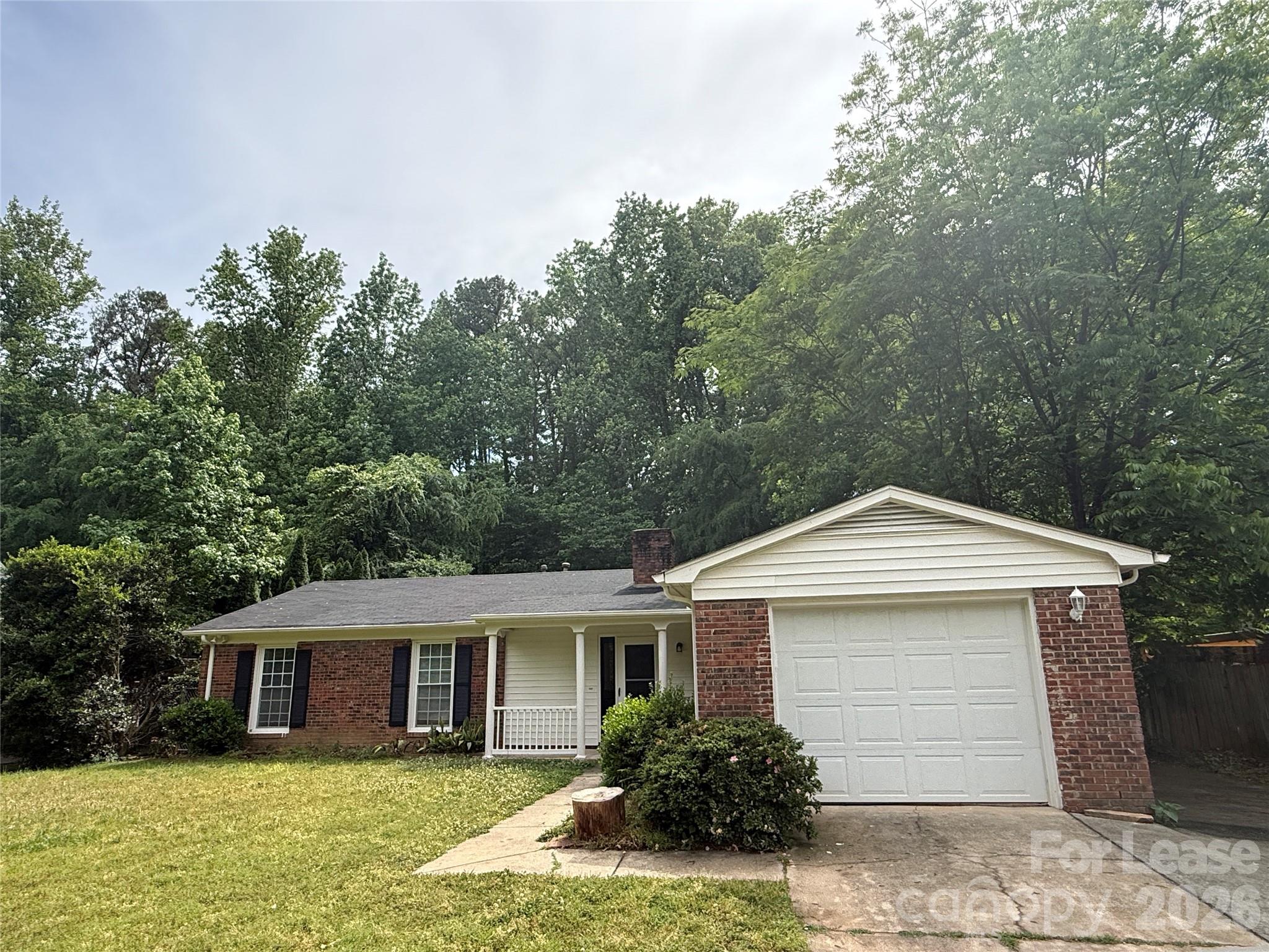 6341 Round Hill Road Charlotte NC 28211