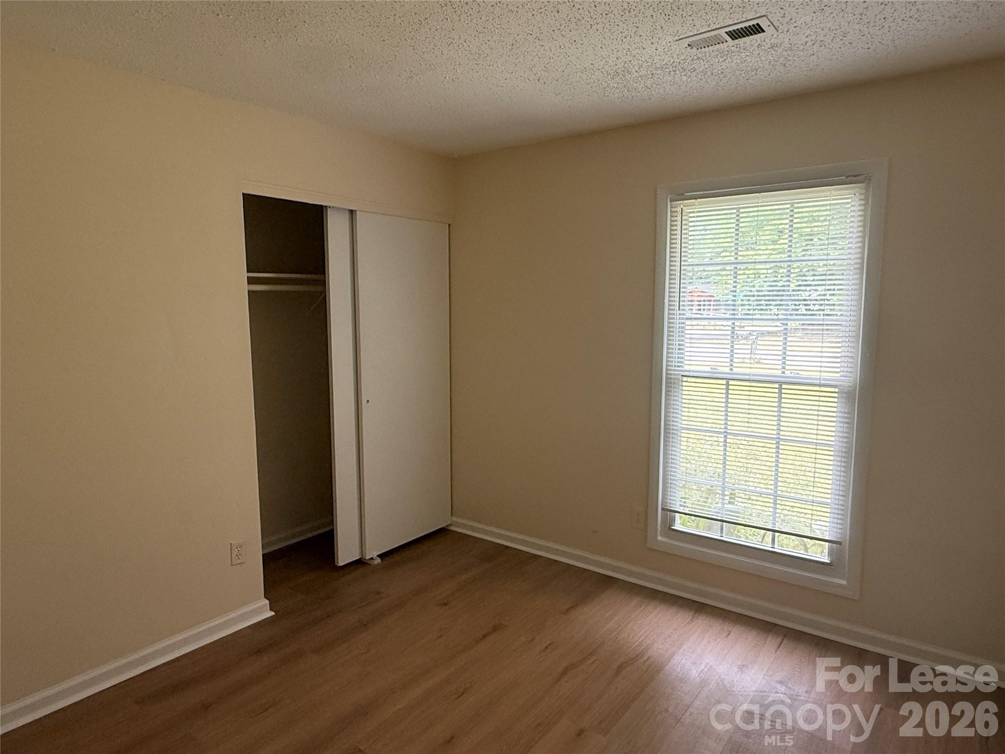 6341 Round Hill Road Charlotte NC 28211