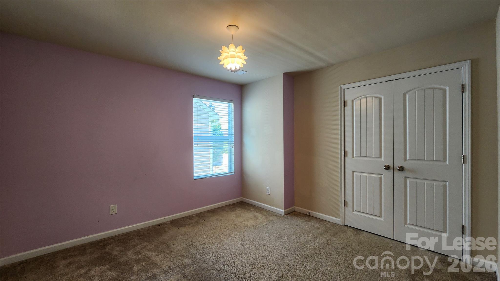 508 Knothole Lane Charlotte NC 28214