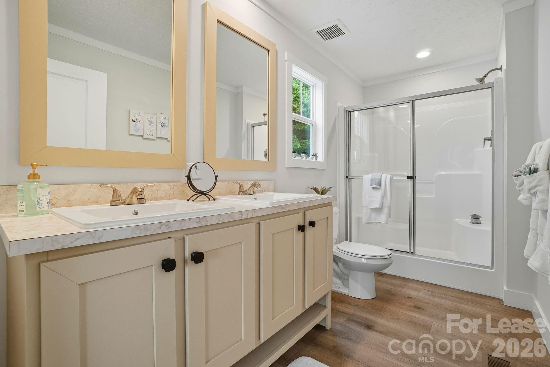 2102 24th Avenue NE Hickory NC 28601