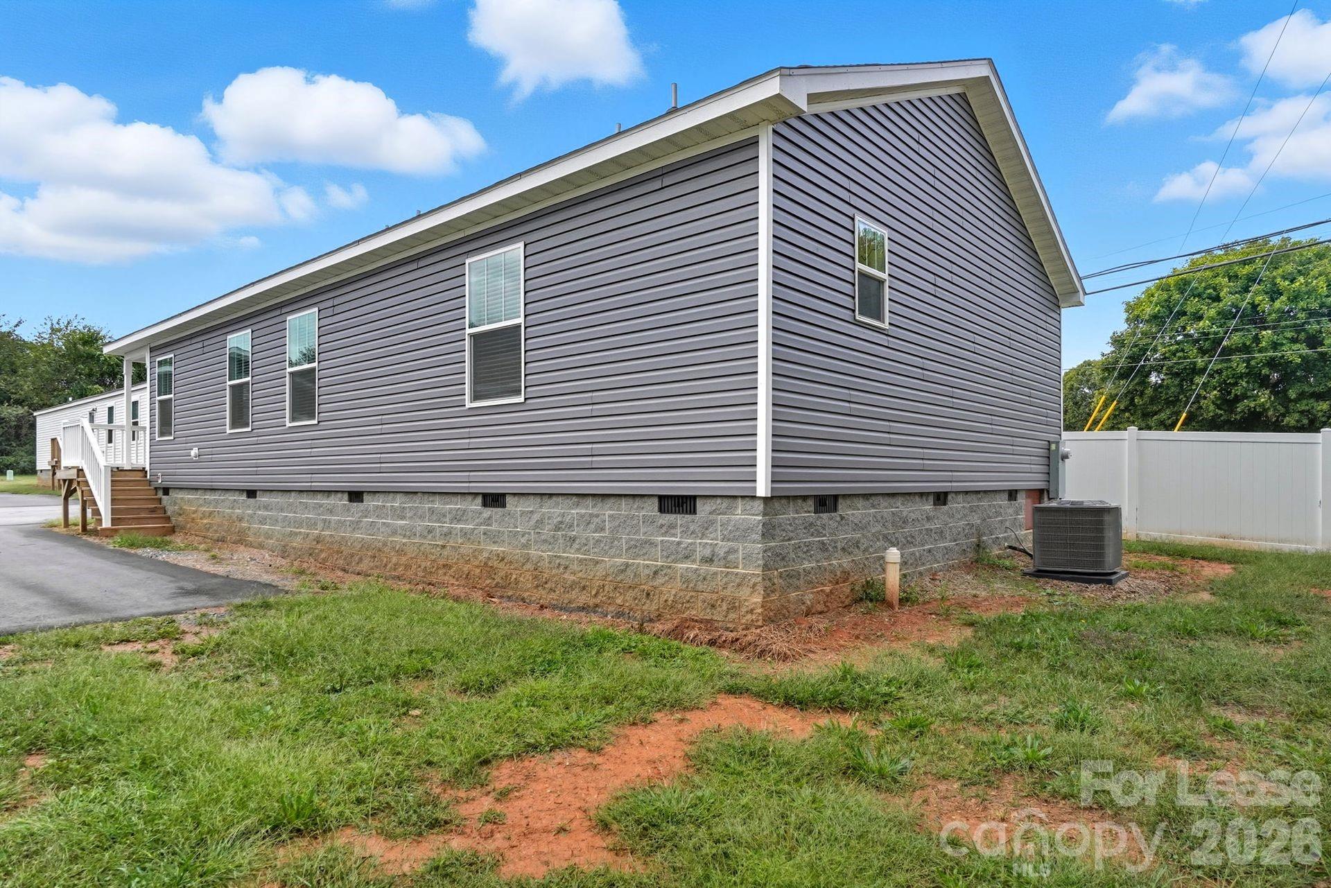 2102 24th Avenue NE Hickory NC 28601