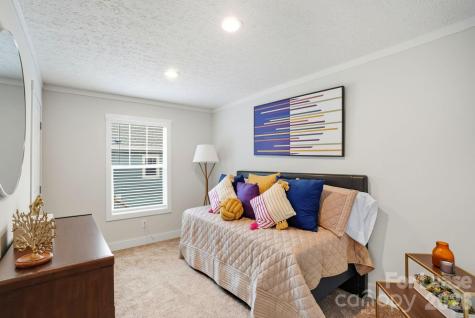 2102 24th Avenue NE Hickory NC 28601