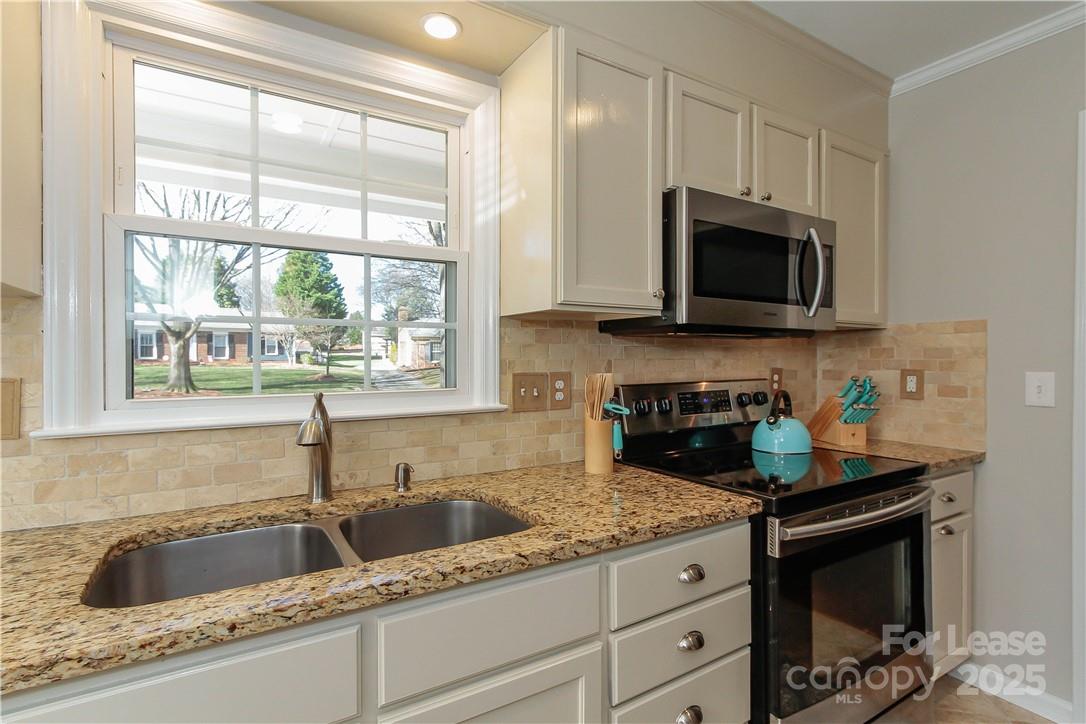 9131 Glisson Court Charlotte NC 28210