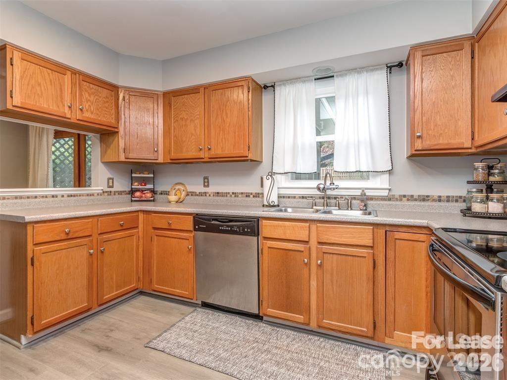 8715 Parkchester Drive Charlotte NC 28277