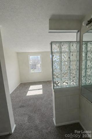 9432 Lexington Circle Charlotte NC 28213