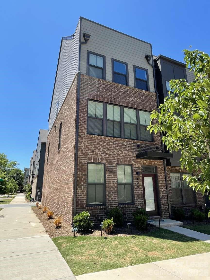 404 Spearfield Lane Charlotte NC 28205