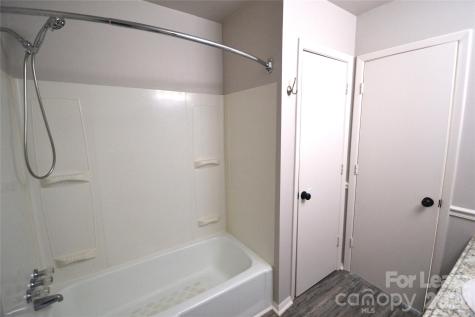 100 Old Farm Court Matthews NC 28104