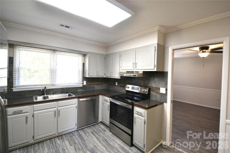 100 Old Farm Court Matthews NC 28104