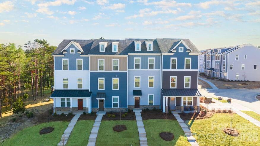 1018 Fairway Green Lane Charlotte NC 28216
