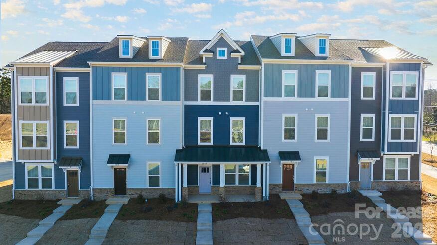 1018 Fairway Green Lane Charlotte NC 28216