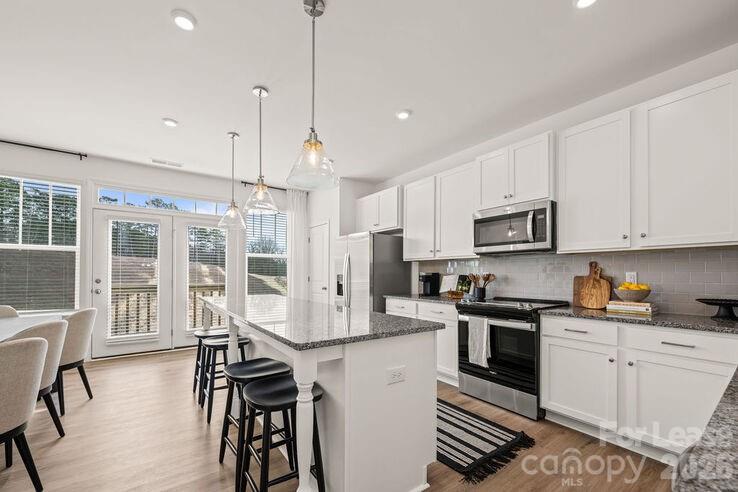 1018 Fairway Green Lane Charlotte NC 28216