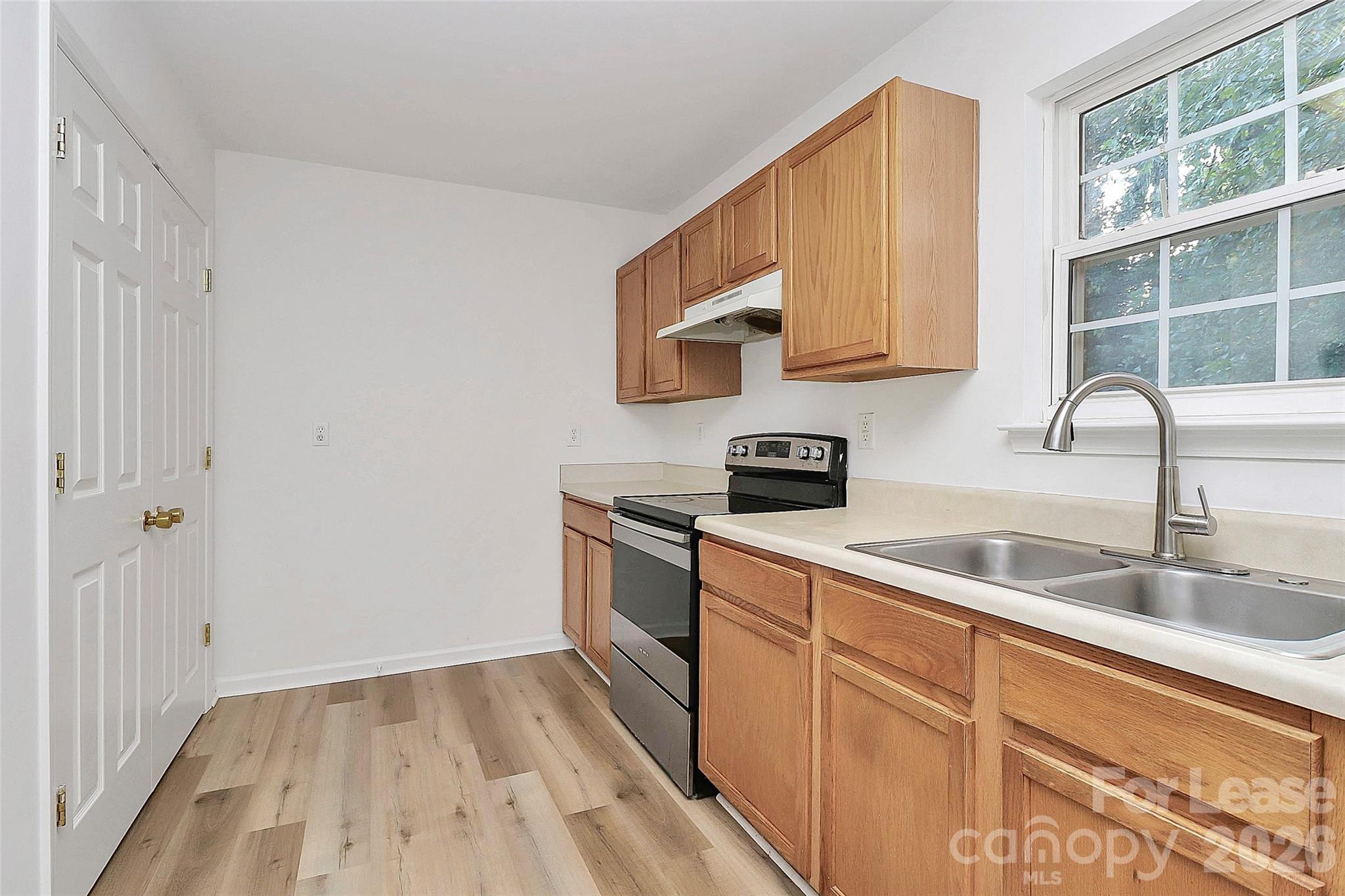 1215 Mcallister Drive Charlotte NC 28216