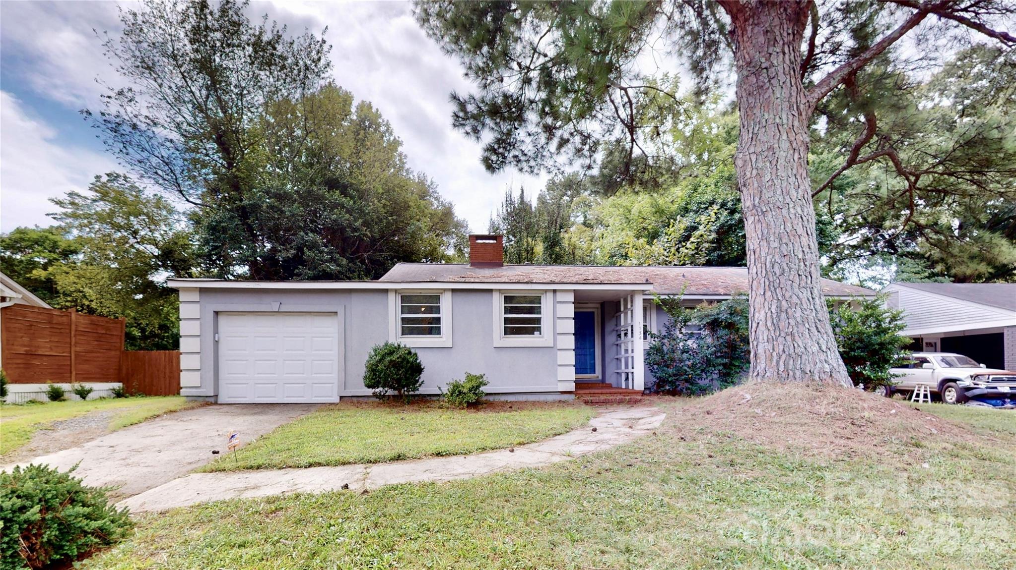 1136 E Woodlawn Road Charlotte NC 28209