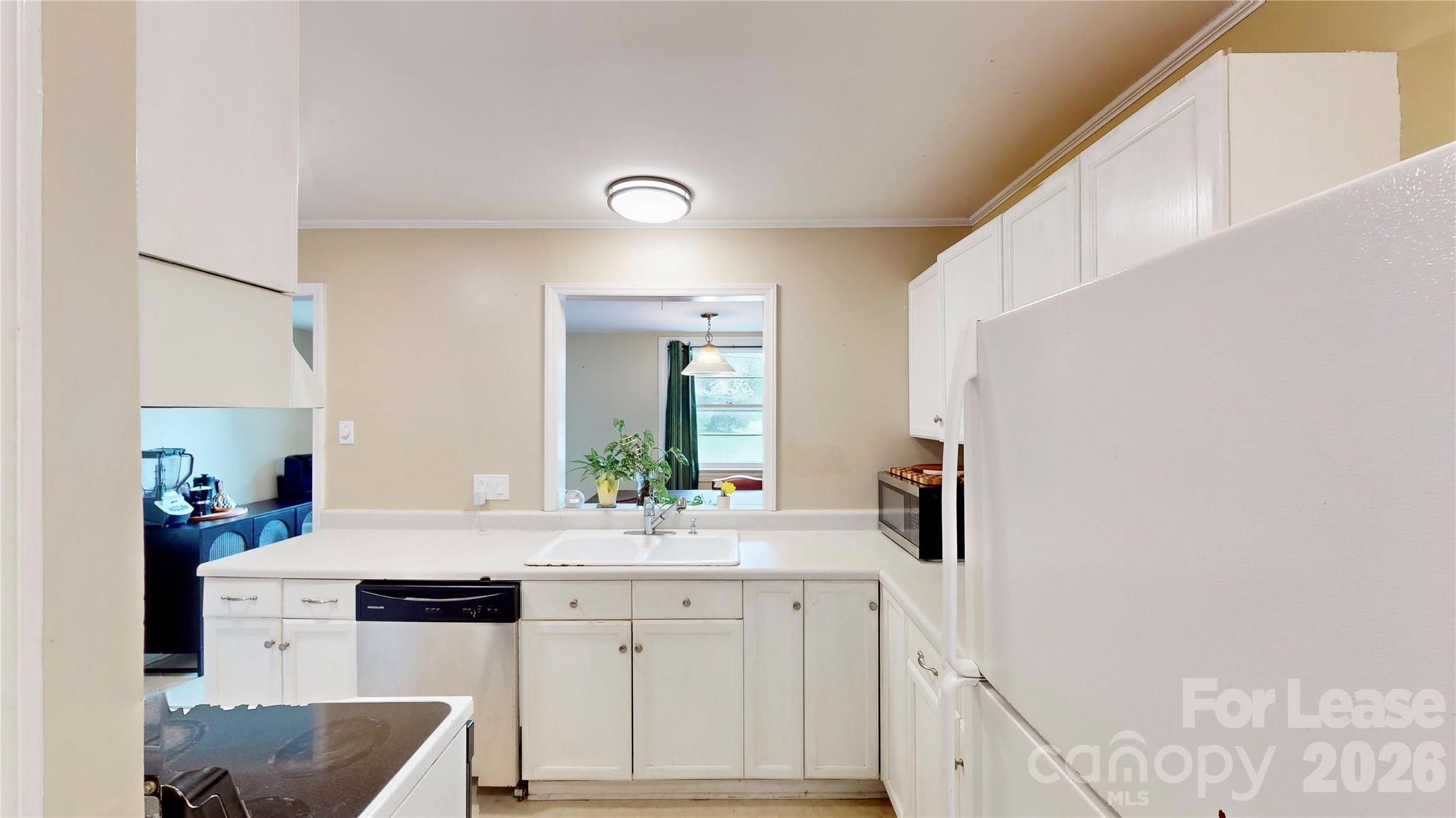 1136 E Woodlawn Road Charlotte NC 28209