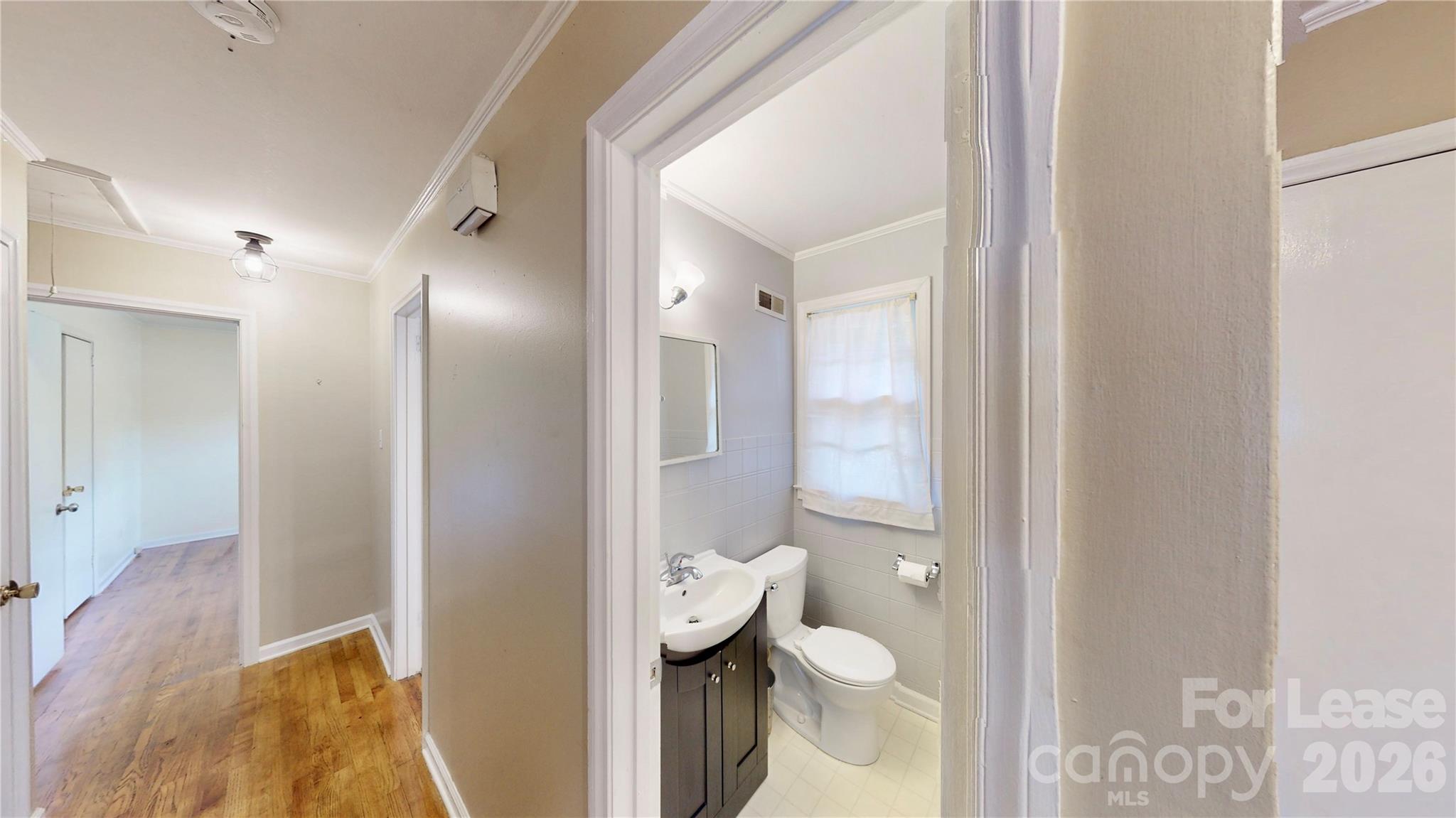 1136 E Woodlawn Road Charlotte NC 28209