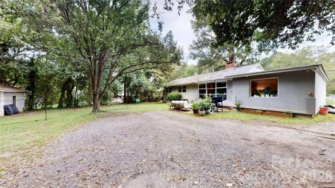 1136 E Woodlawn Road Charlotte NC 28209