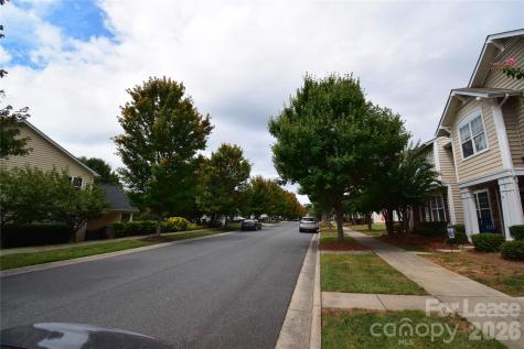 1077 Woodglen Lane Matthews NC 28104