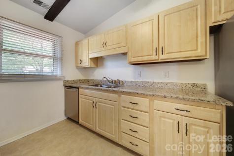 1424 Standish Place Charlotte NC 28216