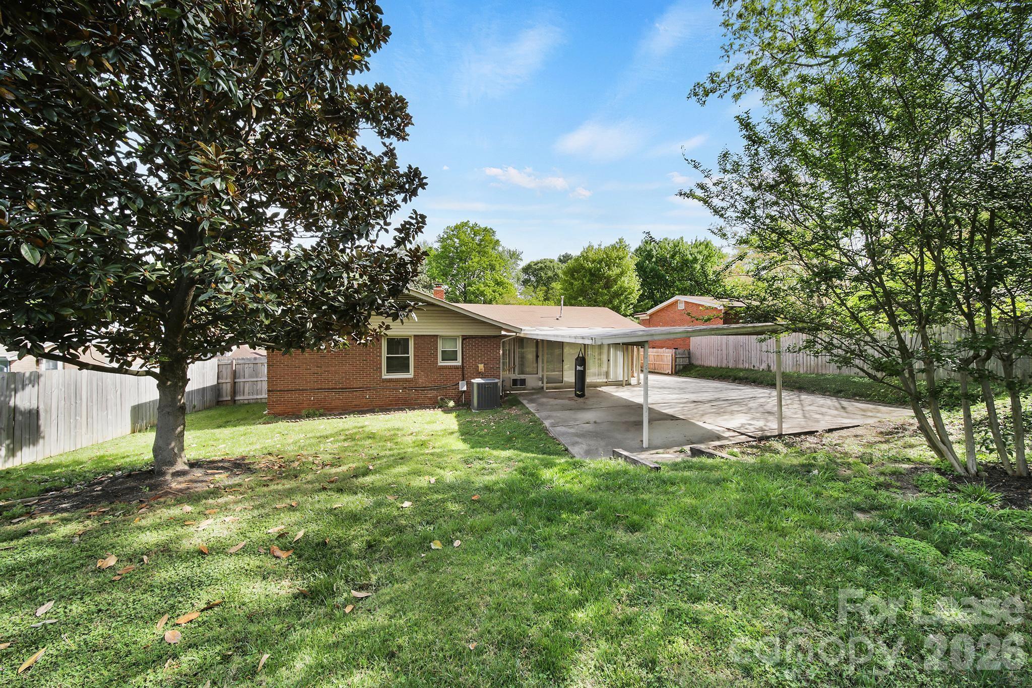 1424 Standish Place Charlotte NC 28216