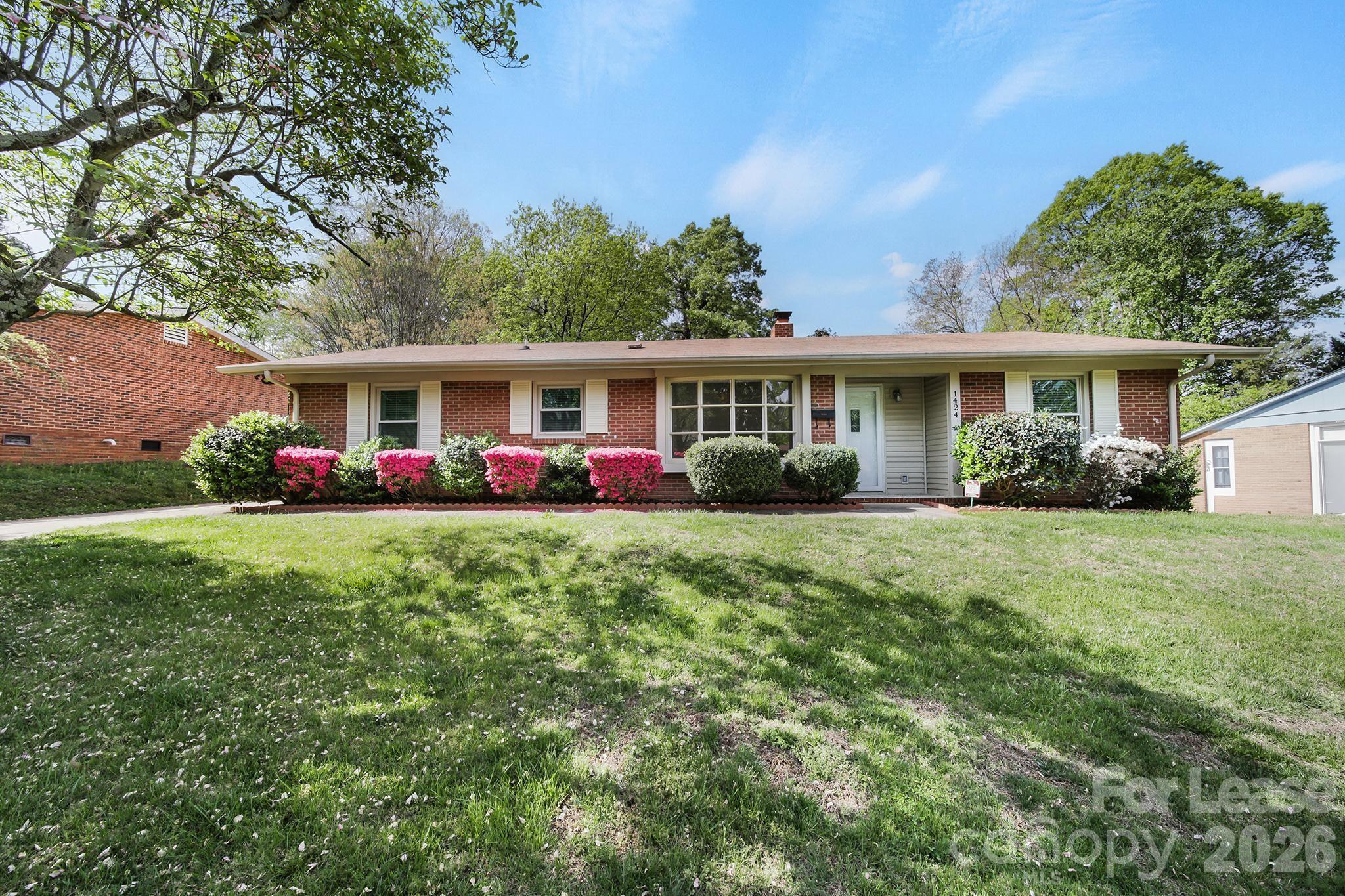 1424 Standish Place Charlotte NC 28216
