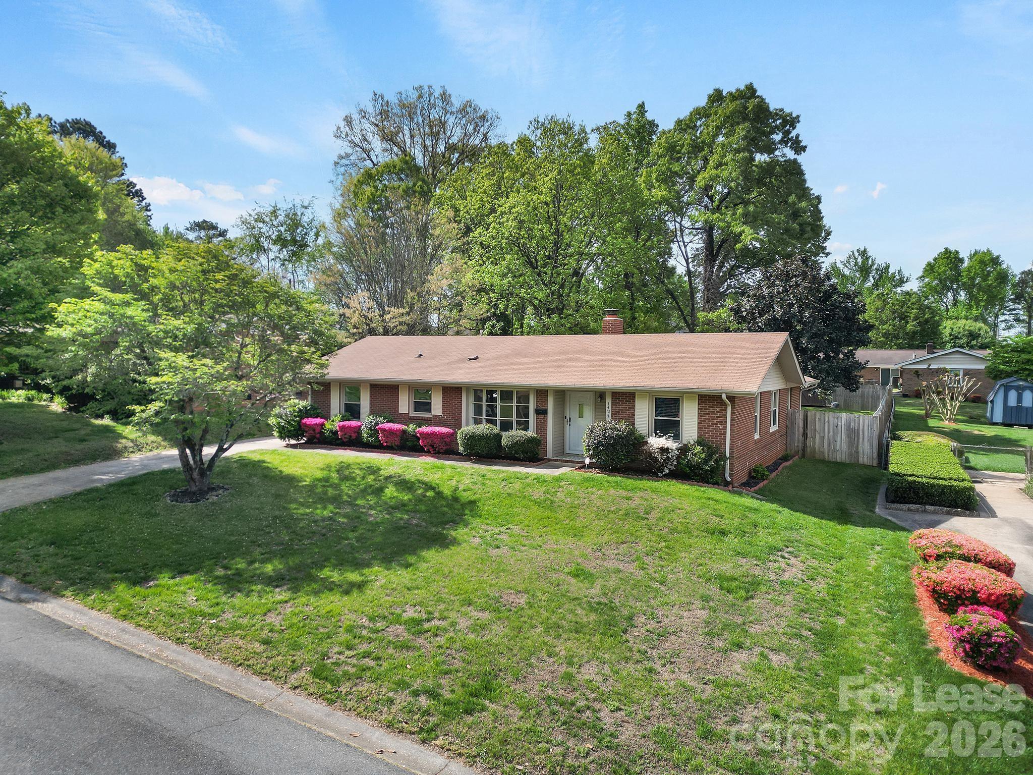 1424 Standish Place Charlotte NC 28216