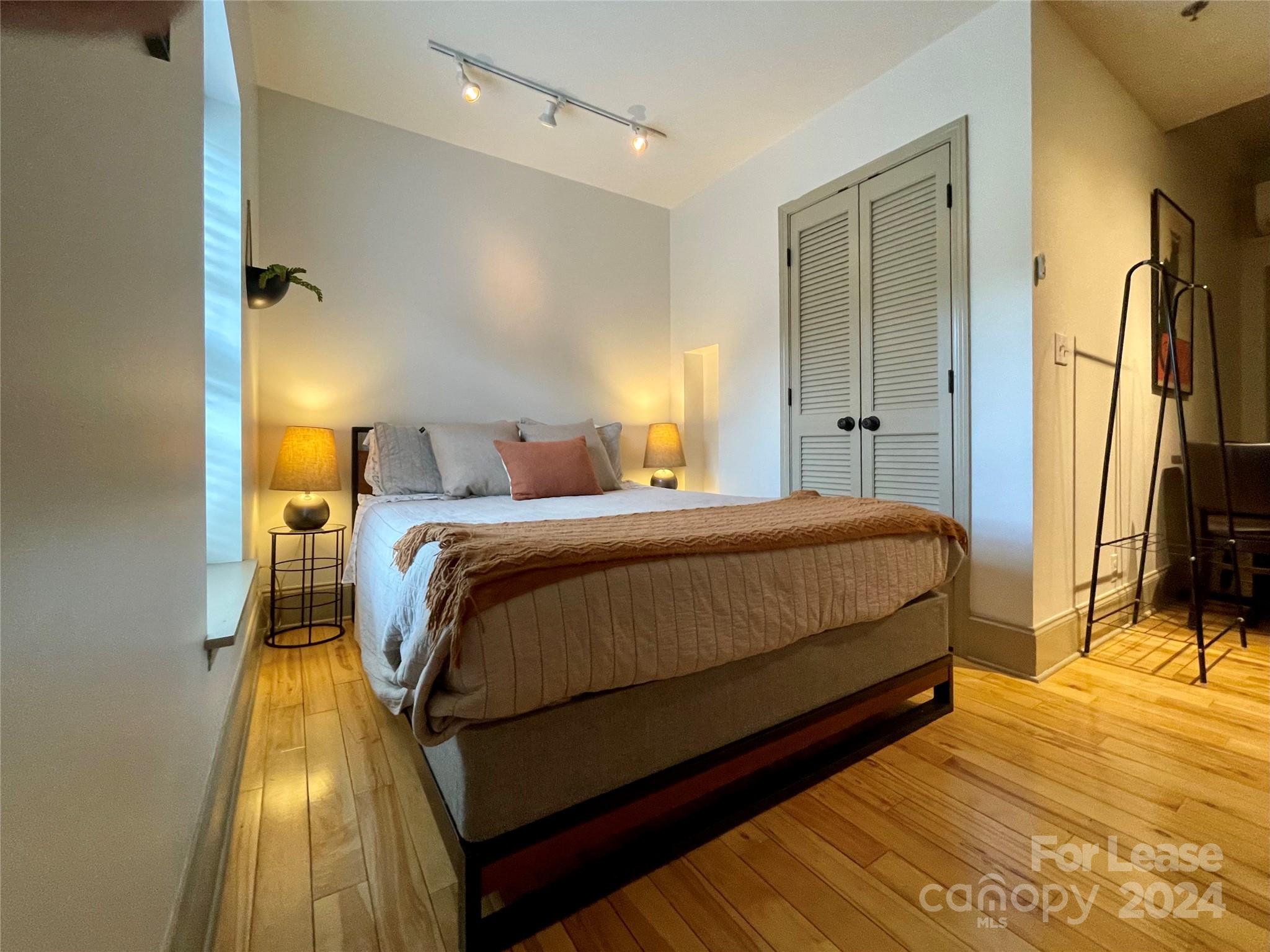 5 W Walnut Street Asheville NC 28801