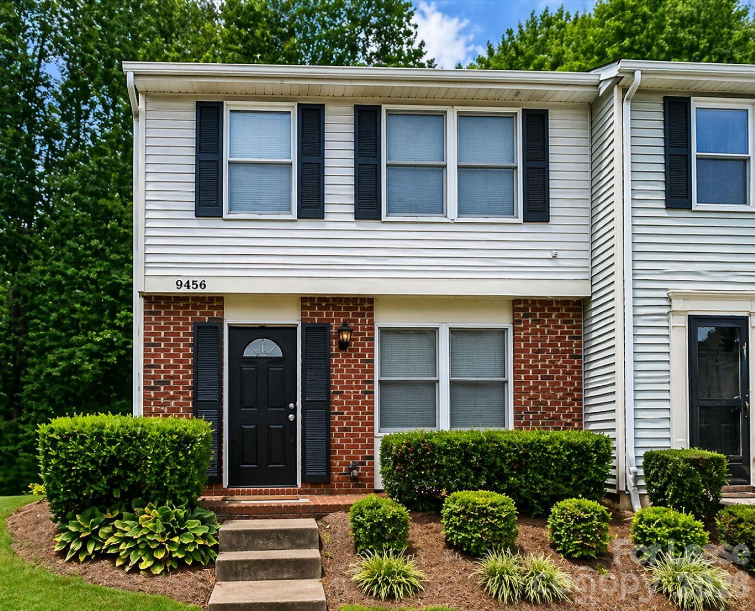 9456 Lexington Circle Charlotte NC 28213