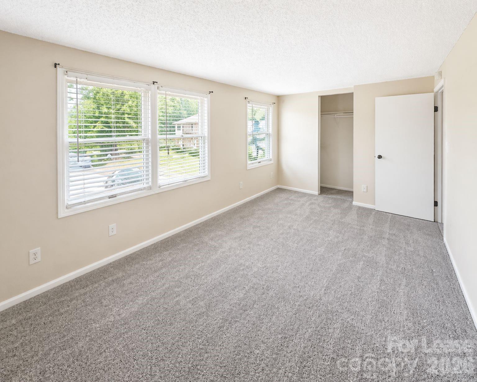 9456 Lexington Circle Charlotte NC 28213