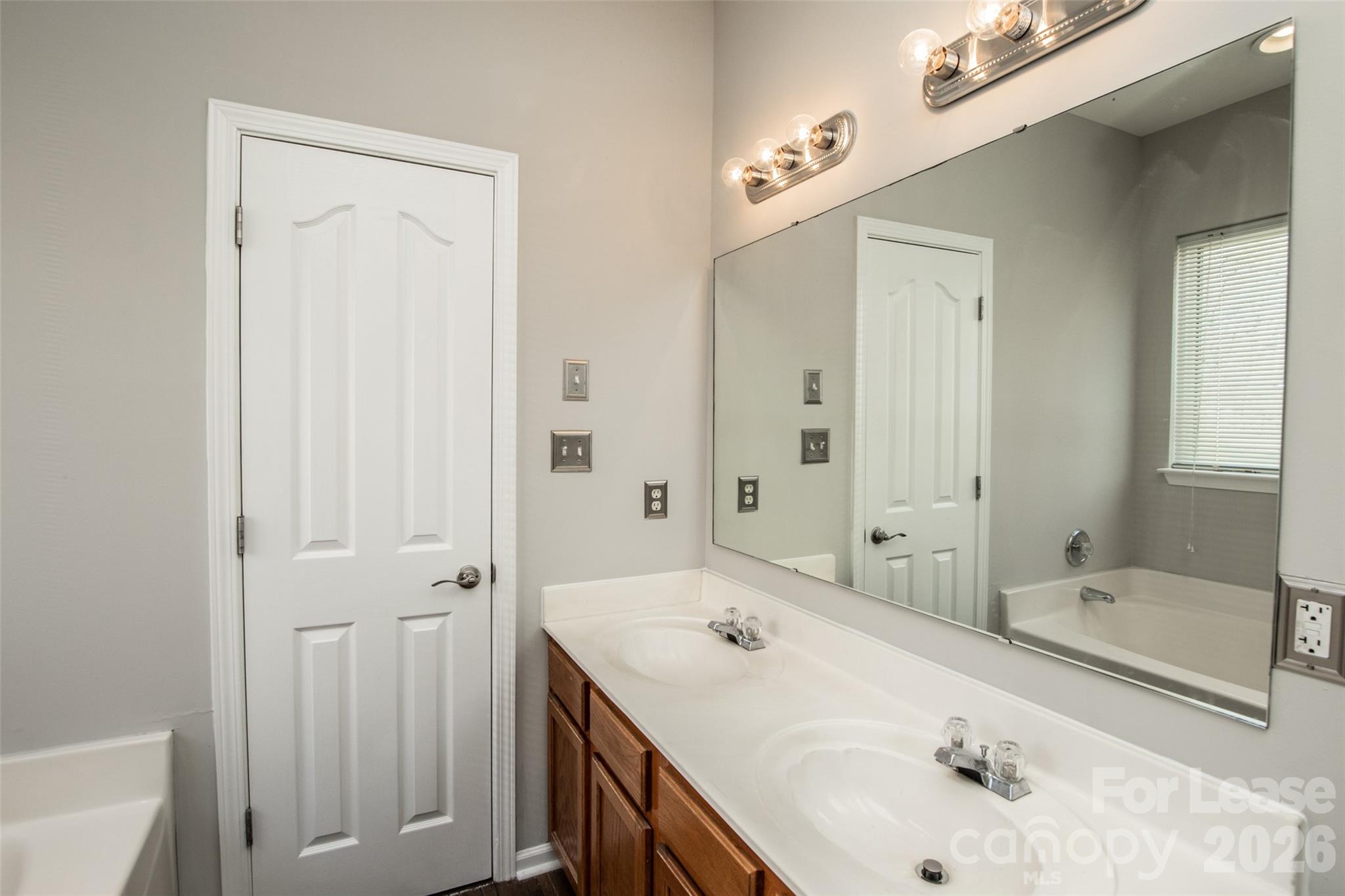4018 Far West Drive Charlotte NC 28269