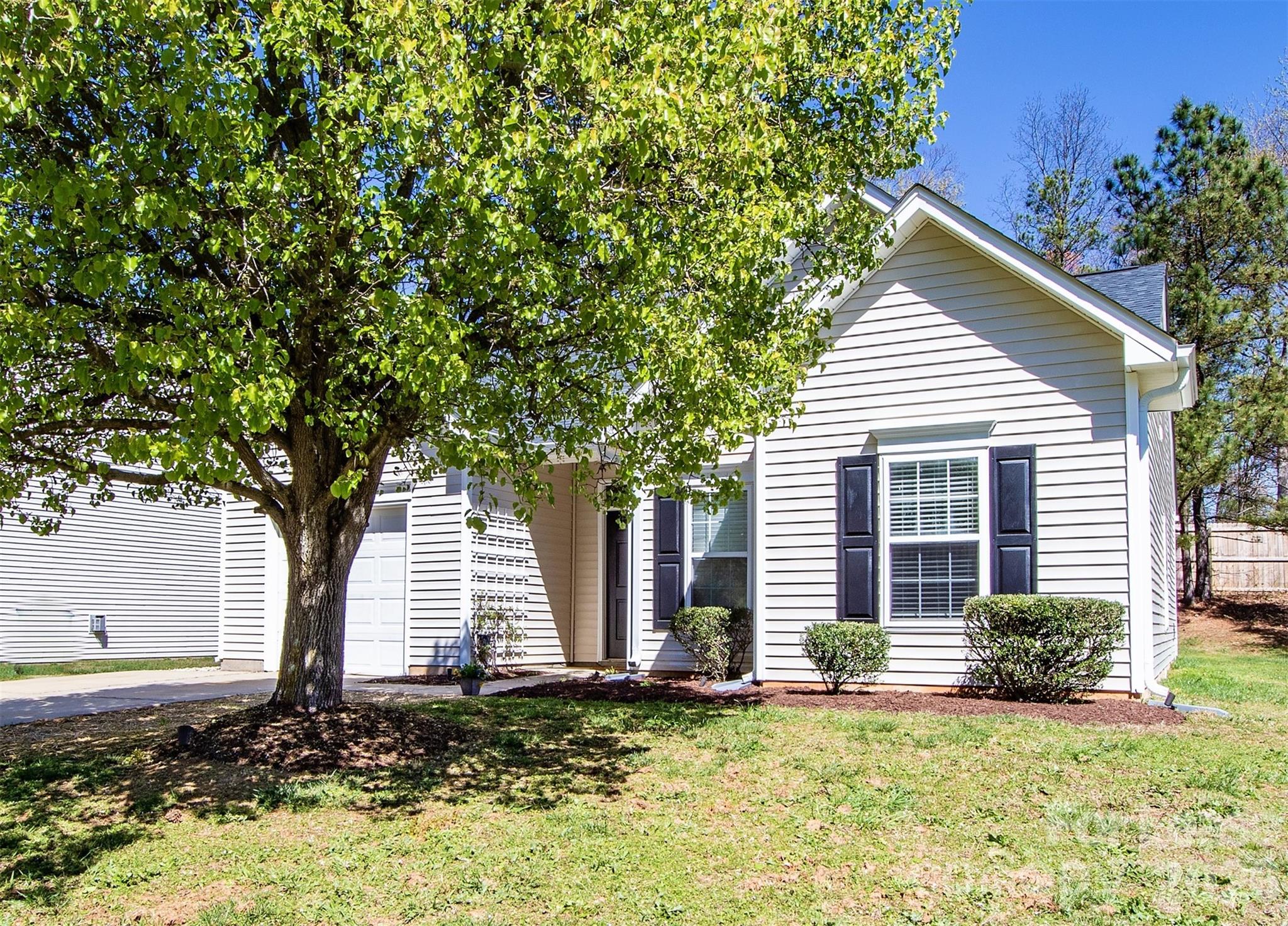 4018 Far West Drive Charlotte NC 28269
