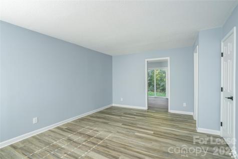 300 E Charlotte Avenue Mount Holly NC 28120