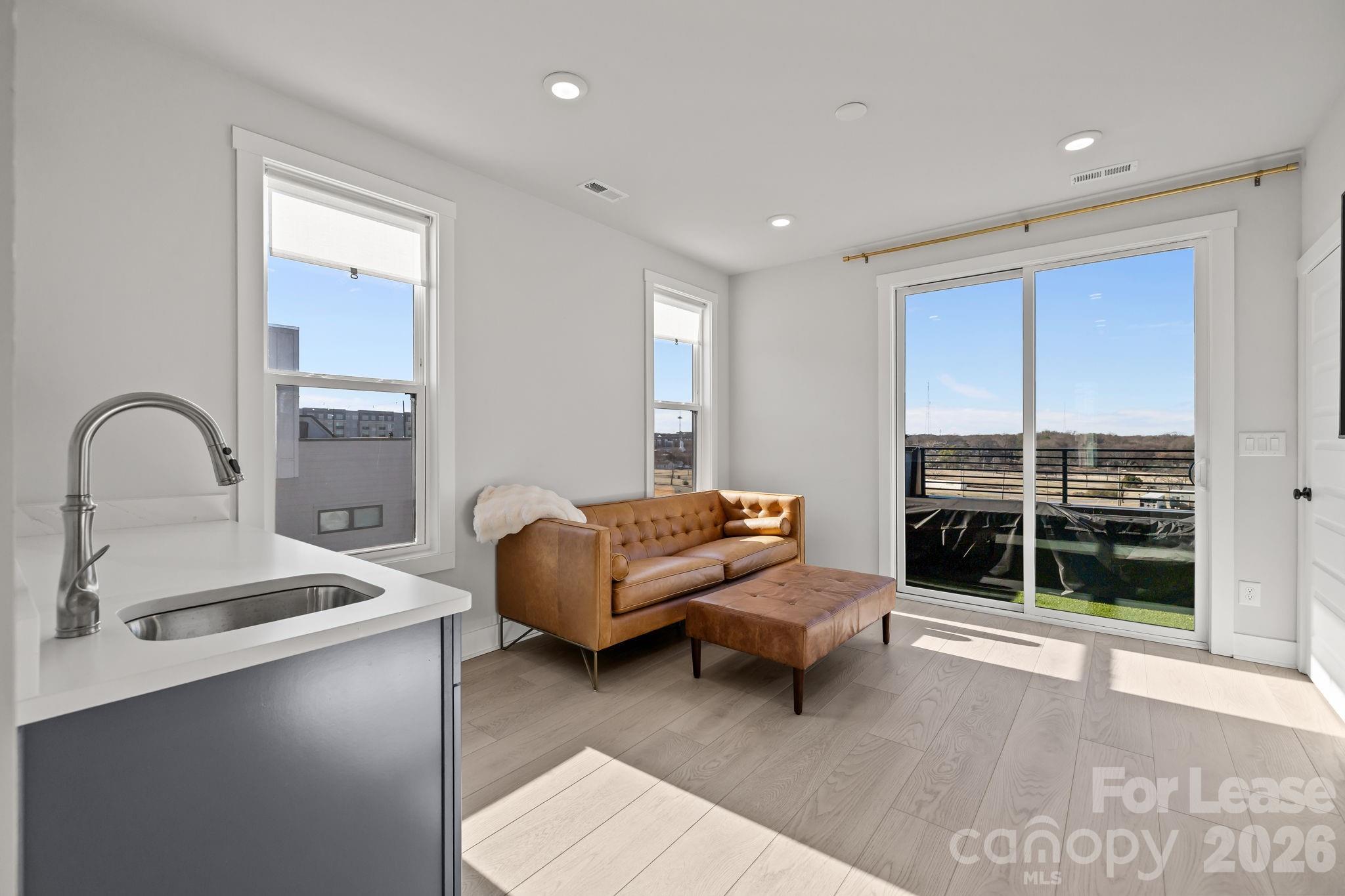1925 Dunavant Street Charlotte NC 28203
