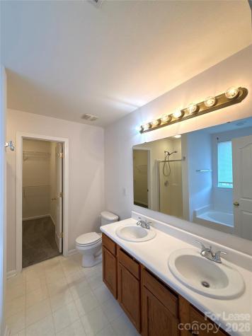 2807 Forest Grove Court Charlotte NC 28269