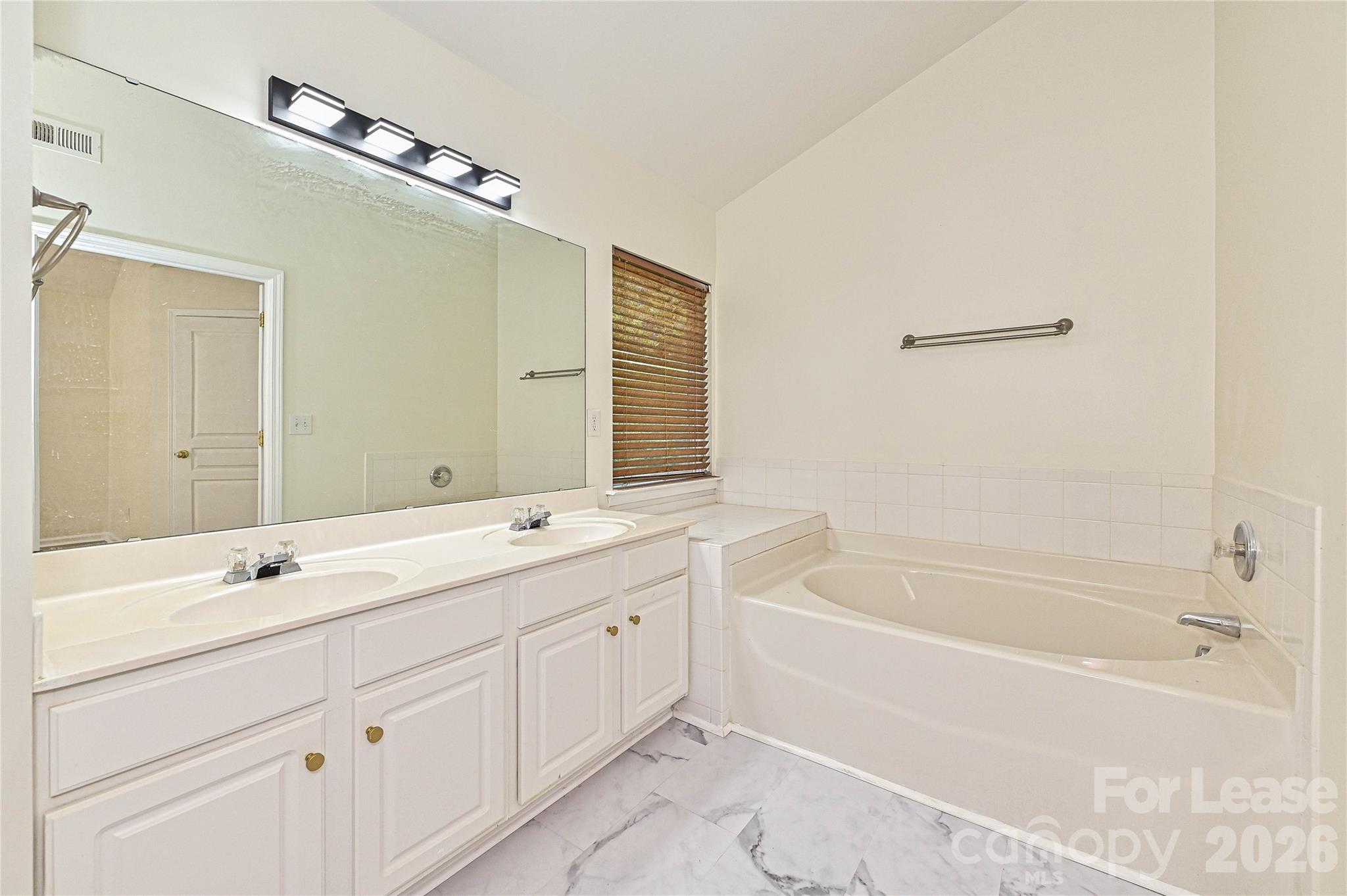 10208 Old Carolina Drive Charlotte NC 28214