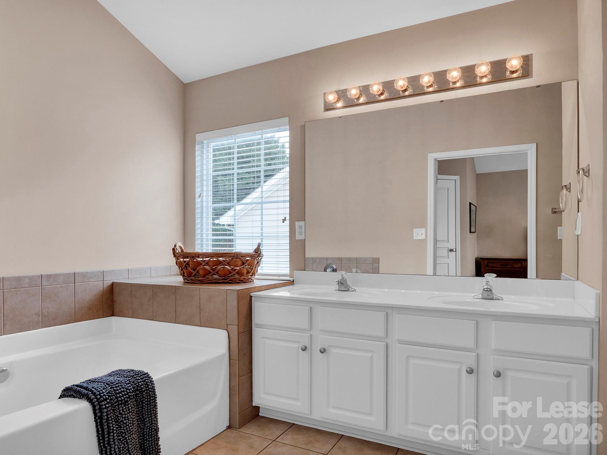 1401 Hammond Drive Matthews NC 28104