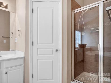 1401 Hammond Drive Matthews NC 28104