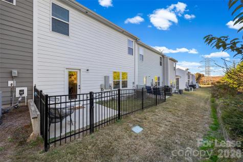1140 Streamside Lane York SC 29745