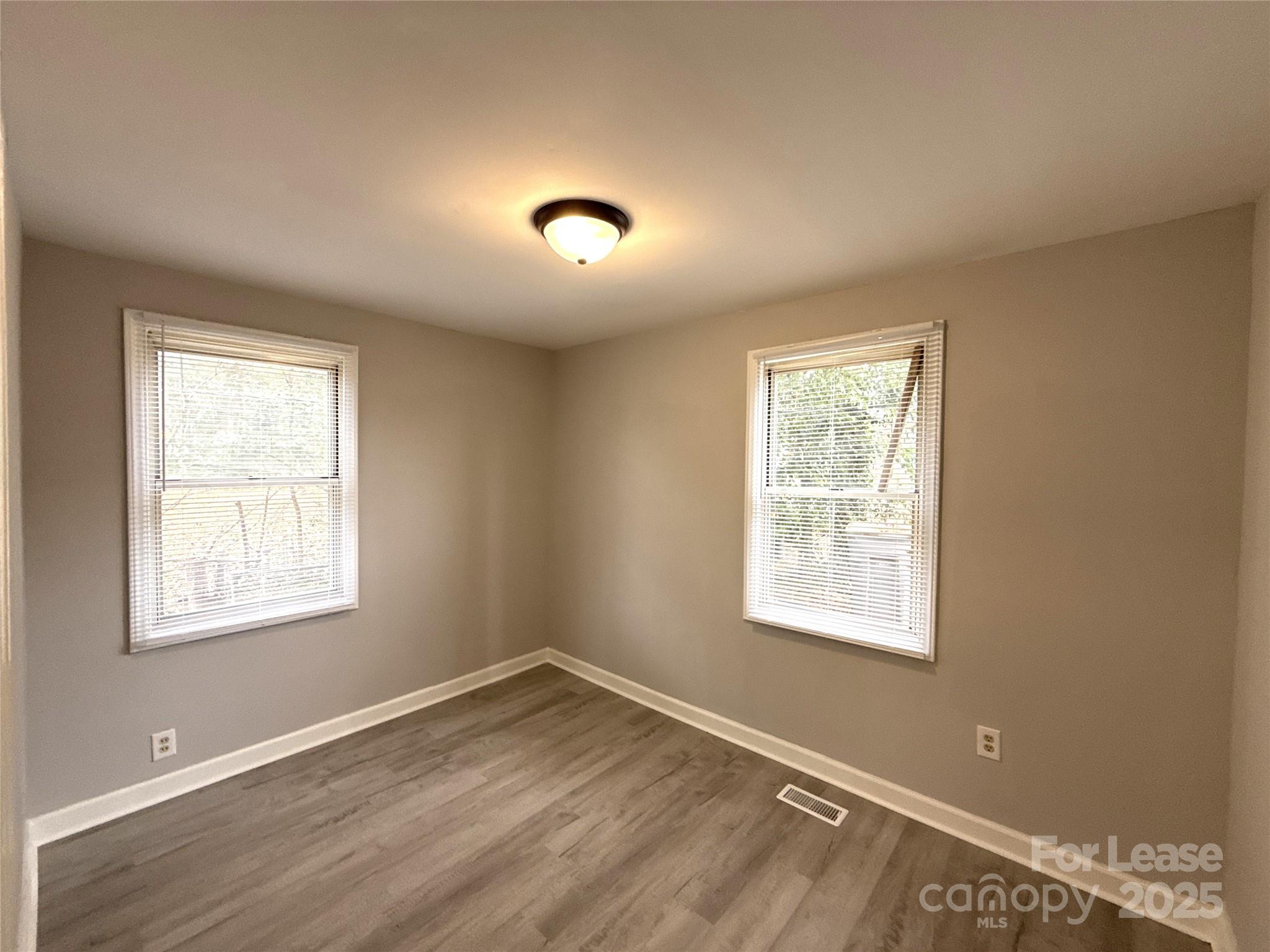 1142 Mona Drive Charlotte NC 28206