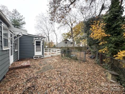 1142 Mona Drive Charlotte NC 28206