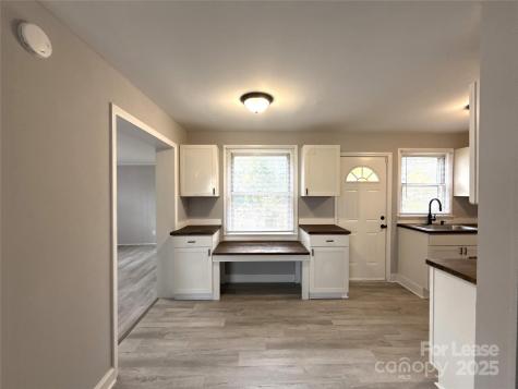 1142 Mona Drive Charlotte NC 28206